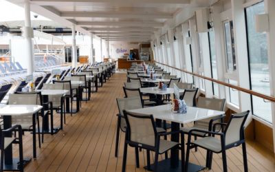 Waves Pool Bar 泳池吧